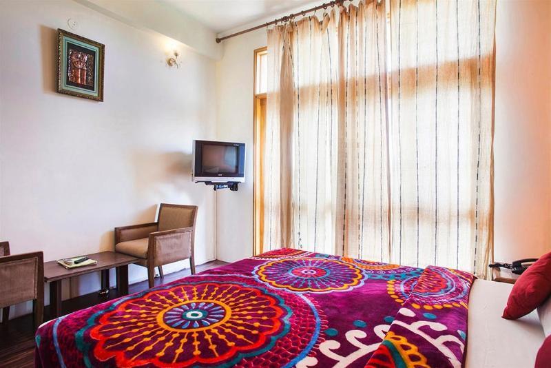 Oyo 28425 Dal Lake Resort Dharamshala Exterior foto